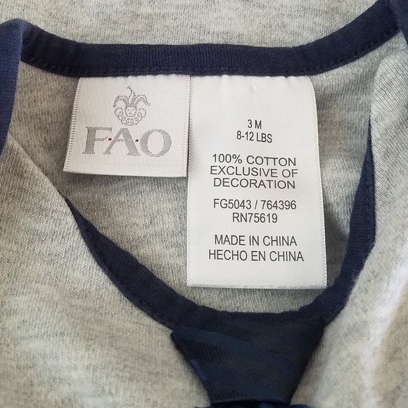FAO Schwarz Suit Onepiece Footie 3m - Picture 4 of 4